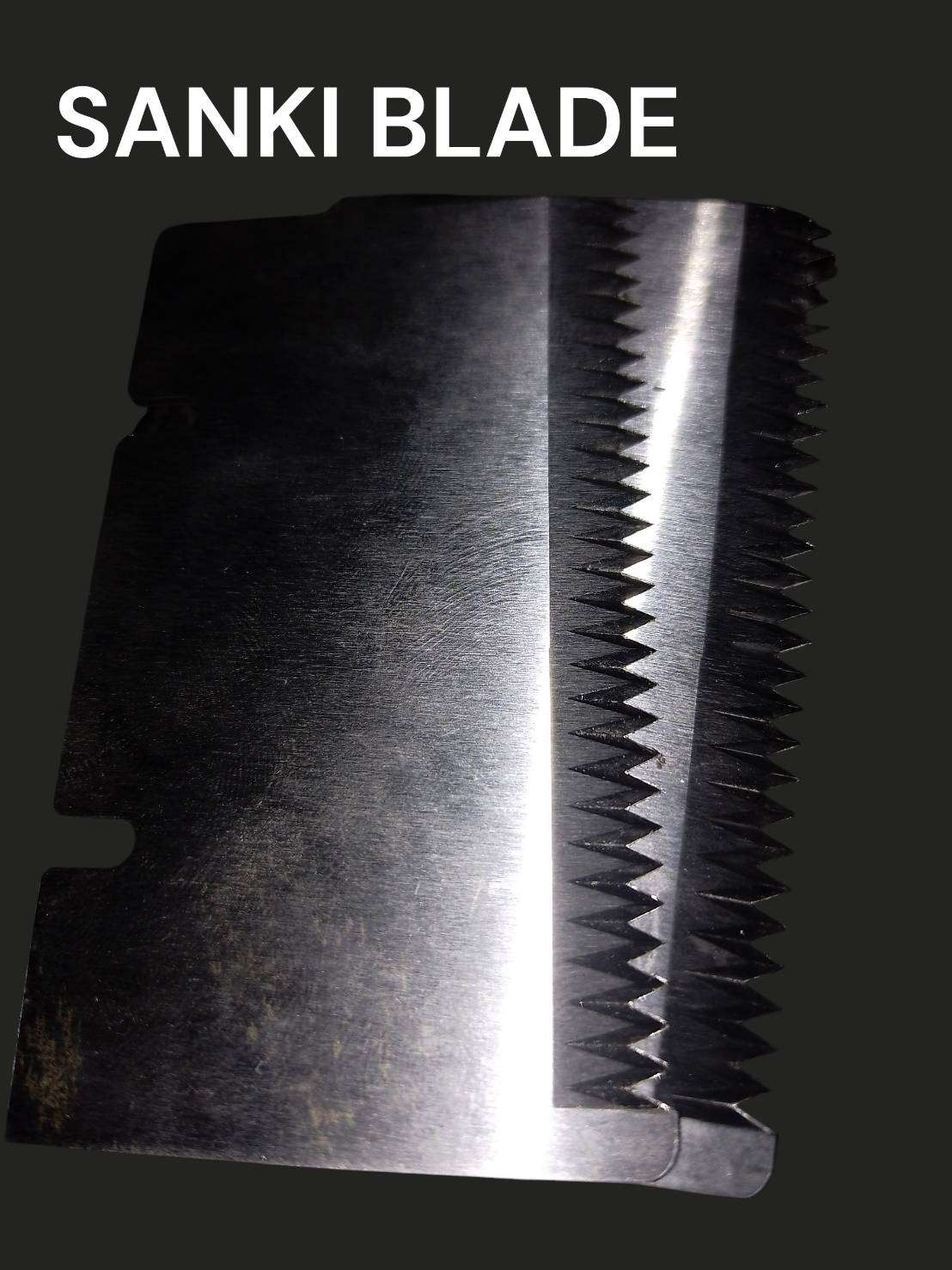 ✨ギザギザ刃物もお任せ！包装機用刃物の再研磨✨